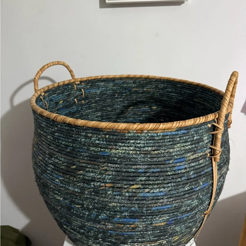 Extra large made in Vietnam artisan basket NWT